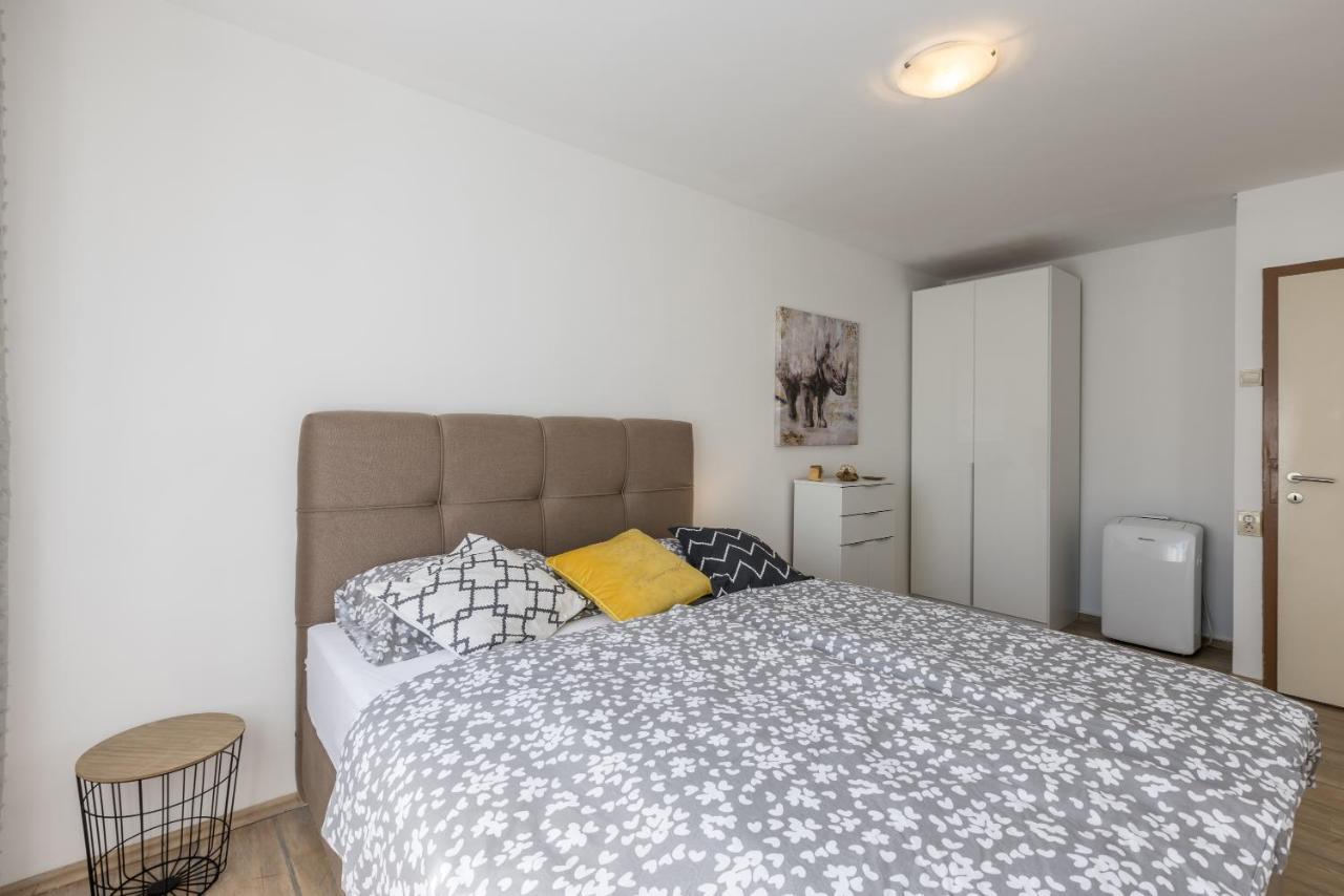 Sunny City Apartment Сплит Экстерьер фото
